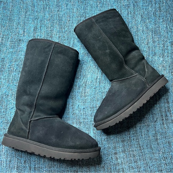 UGG Classic Tall 11 Leopard Print Boots in Black Suede - Picture 2 of 11